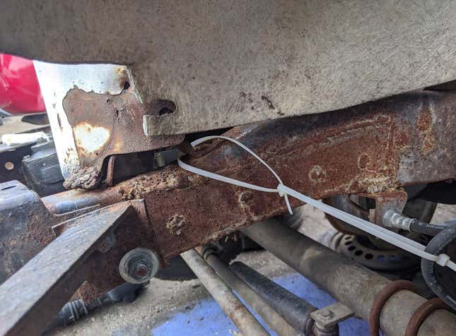 Image for article titled My Heroic $500 Postal Jeep Is Officially Dead In A Junkyard