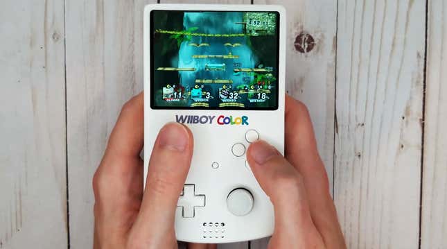 Image for article titled Modder Turns Nintendo Wii Into A Slick-Looking Handheld