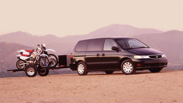 Image for article titled Best Reviews 2021: The 2021 Honda Odyssey Is A Supercar For Dads