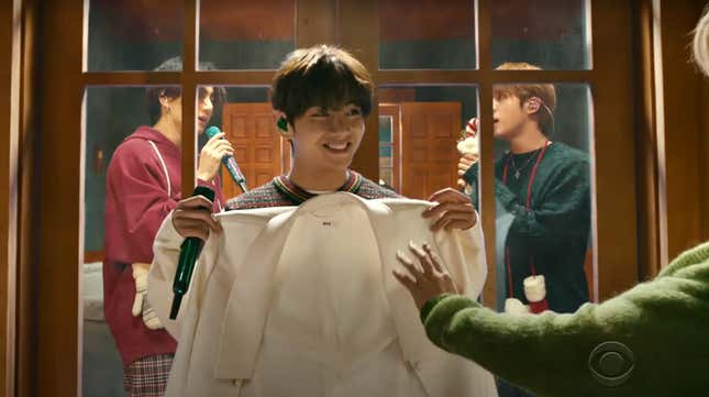 Image for article titled Behold the Emotional Terrorism That Is Watching BTS Give Each Other Christmas Gifts