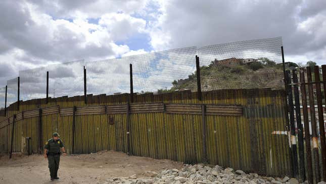 Image for article titled The Onion’s Tips For Securing The U.S.–Mexico Border