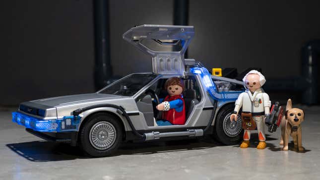 Imagen para el artículo titulado Playmobil acaba de lanzar el set definitivo de Back to the Future (DeLorean incluido)