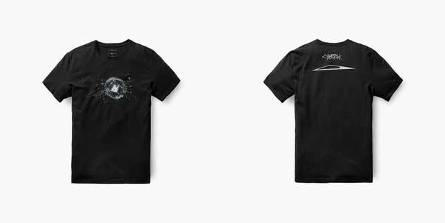 Imagen para el artículo titulado Tesla empieza a vender camisetas de la ventanilla rota del Cybertruck por 35 dólares