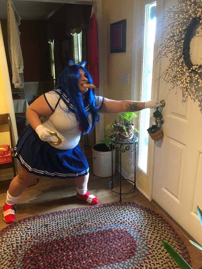 Image for article titled Welcome To BreadCon, Where Everyone Is An Anime Character Who Is Late For School