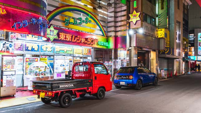 Image for article titled The Rad 2021 Honda E Thrives In A City Like Tokyo But Lacks The Value That Would Make It An Icon