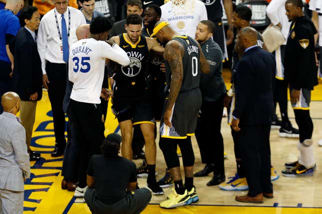 Image for article titled Report: Klay Thompson Tore His ACL