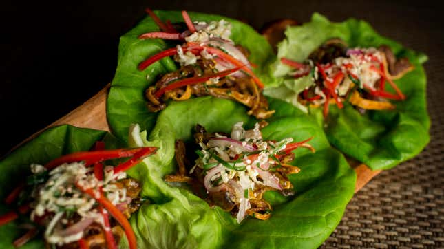 Lettuce wraps with filling