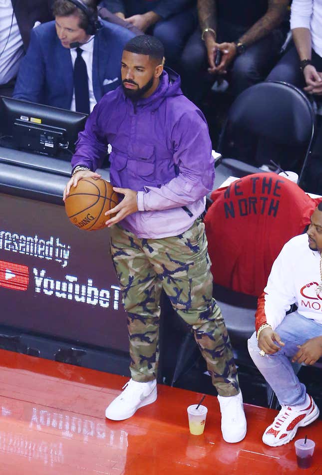 Image for article titled Drake Has Become The Rowdy Uncle Of The Raptors
