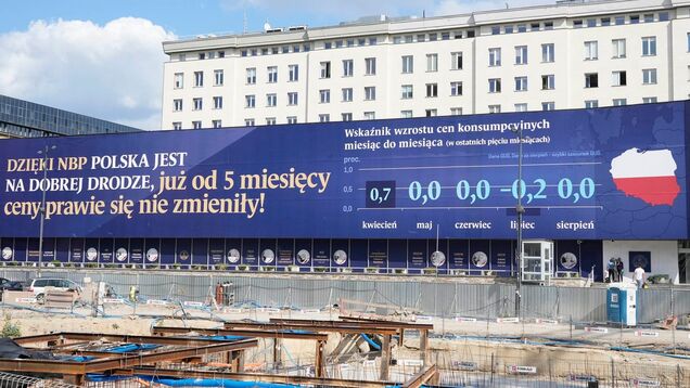 Poland bank governor says large interest rate cut justified by falling inflation