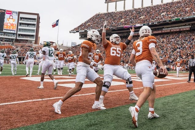 No. 11 Texas kicks off season of high expectations with Rice