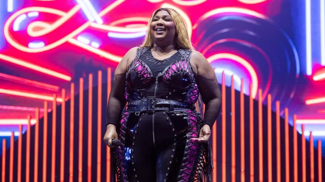 Lizzo Planning to Sue Her Former Backup Dancers #Lizzo