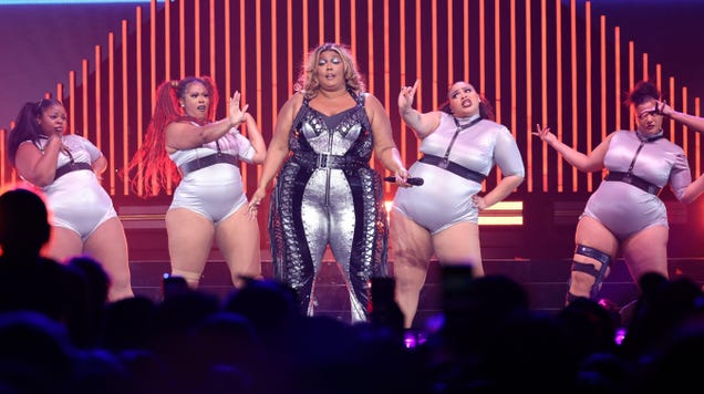 Lizzo Faces Fresh Allegations of Creating a Hostile Workplace on Tour #Lizzo