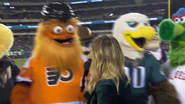 Gritty, Swoop, Phillie Phanatic and Franklin  Philly eagles, Philadelphia  eagles football, Philadelphia eagles