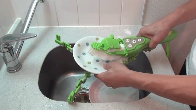 This Motorized Handheld Dish Scrubber Makes Doing Dishes Easy