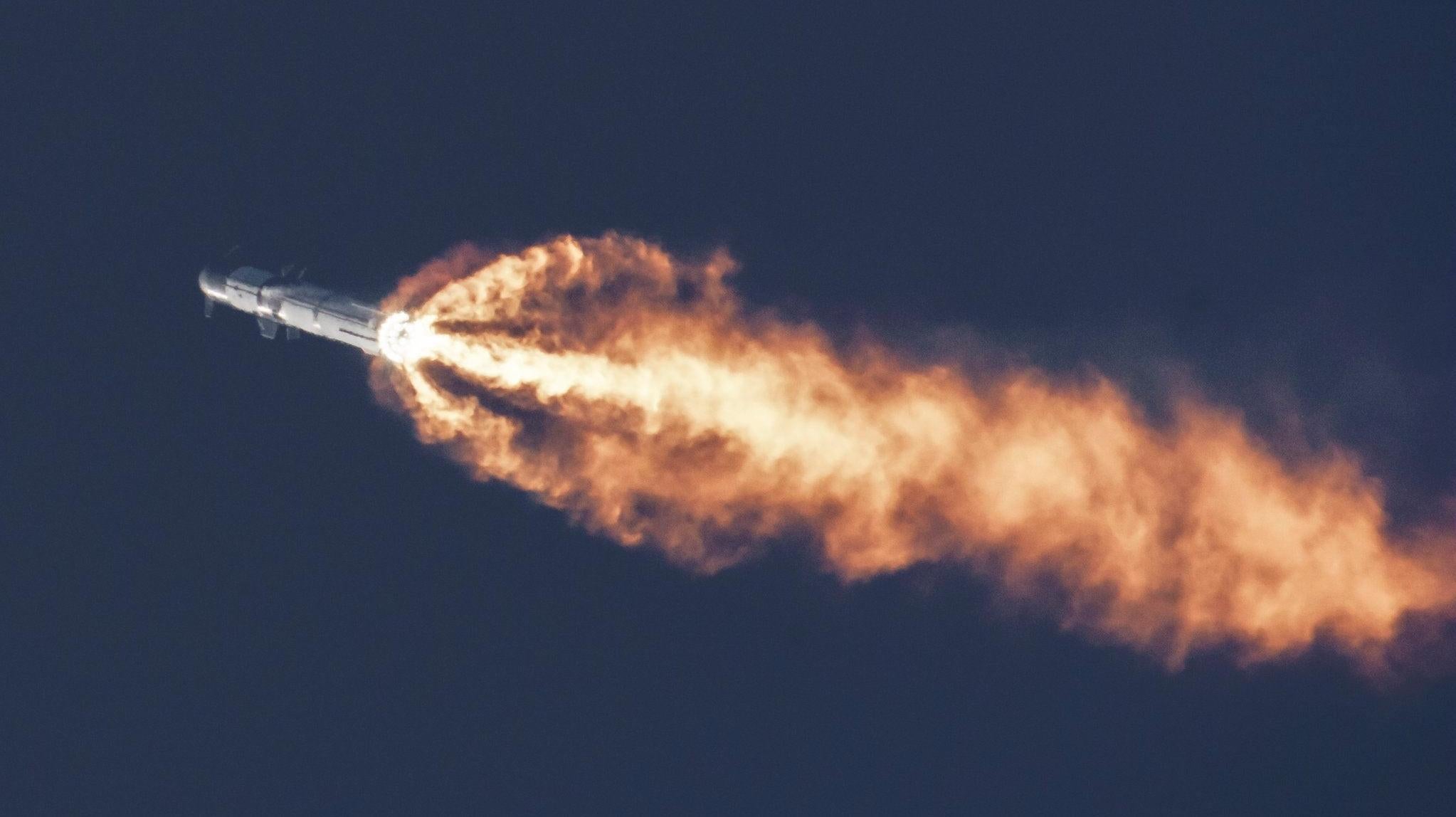 Starship خلال إطلاقها الأول ، 20 أبريل 2023.