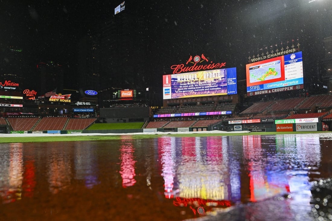 14 يوليو 2023 ؛  سانت لويس ، ميزوري ، الولايات المتحدة الأمريكية ؛  منظر عام للوحة نتائج استاد بوش أثناء مباراة تأخير المطر بين سانت لويس كاردينالز وواشنطن ناشونالز.