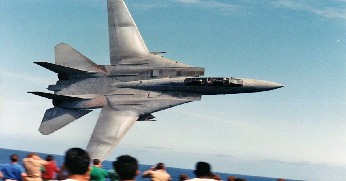 The Real World Maverick Doing One Of His Crazy Tomcat Stunts | Gizmodo ...