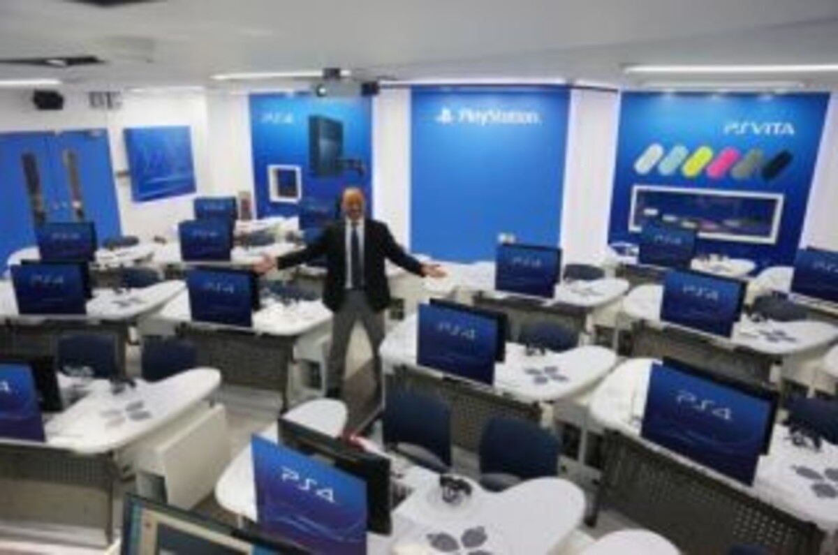 University's PlayStation Classroom Has DualShock Desks Kotaku Australia