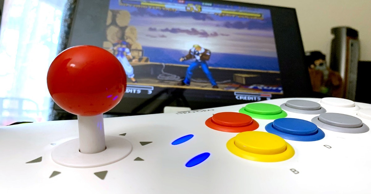 The Neo Geo Arcade Stick Pro Is A Decent Retro Console In A So-So Fight