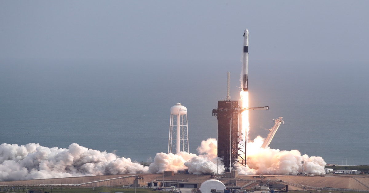 Spacex Blows Up Rocket, Aces Emergency Escape Test 