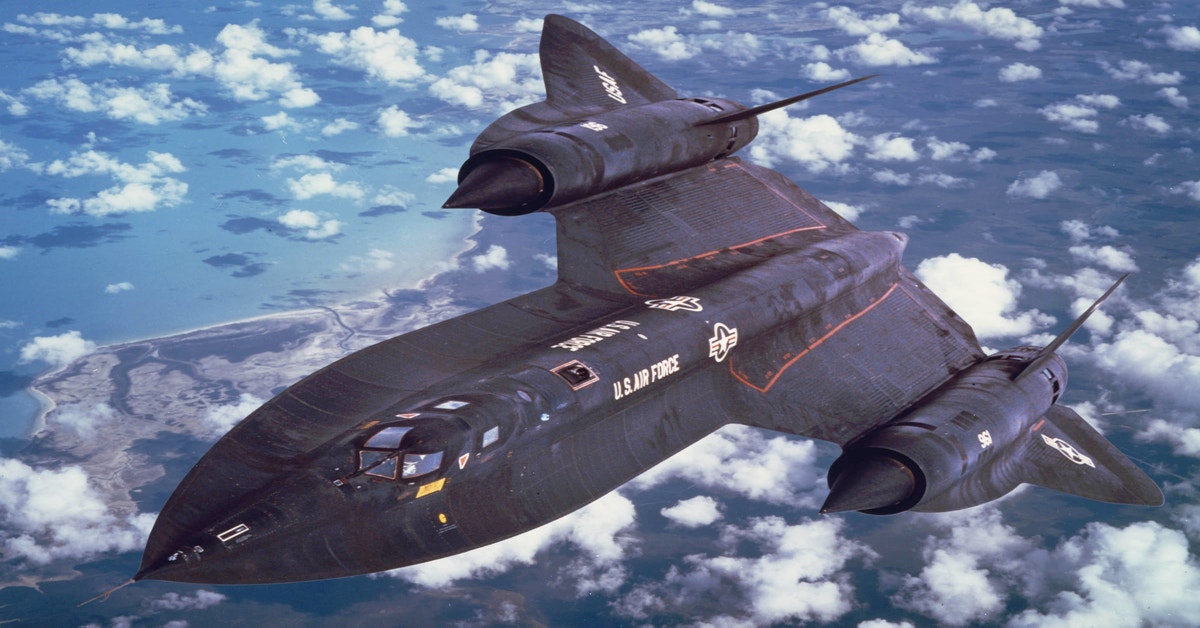 Rare Photos Of The SR-71 Blackbird Show Its Amazing History | Gizmodo ...