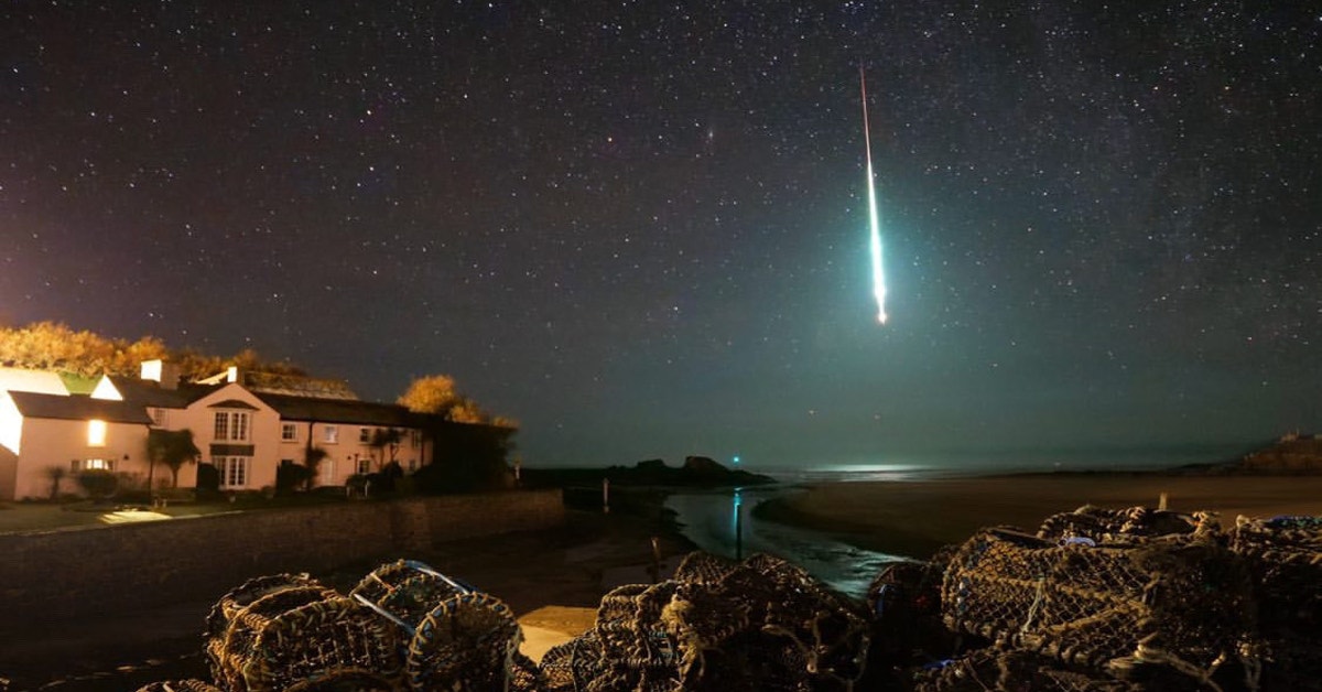 A Spectacular Fireball Lights Up The English Sky Gizmodo Australia