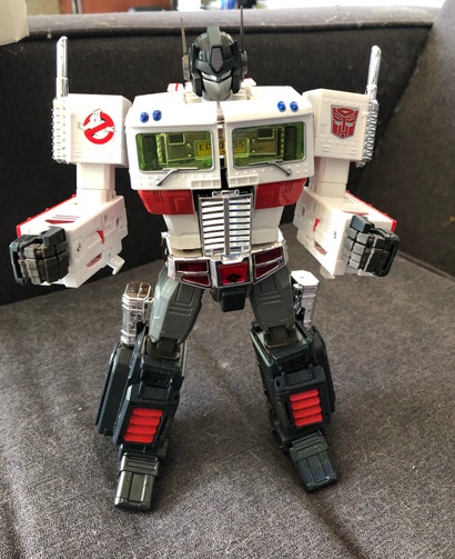 This Optimus Prime Ghostbusters Toy Is Too Much Fun | Gizmodo Australia