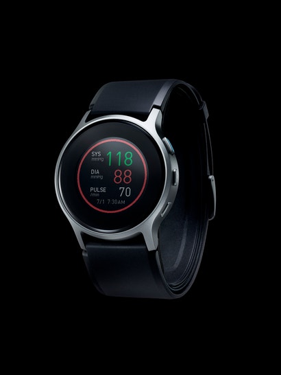 can iwatch 4 measure blood pressure