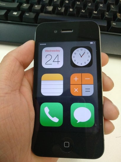 How To Turn Your Old iPhone Into A Cute Minimalistic Feature Phone