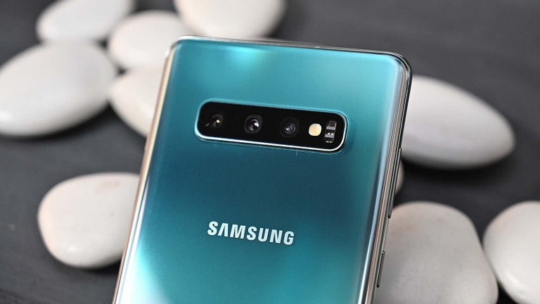 Samsung Galaxy S10 Plus Vs Iphone Xs Max