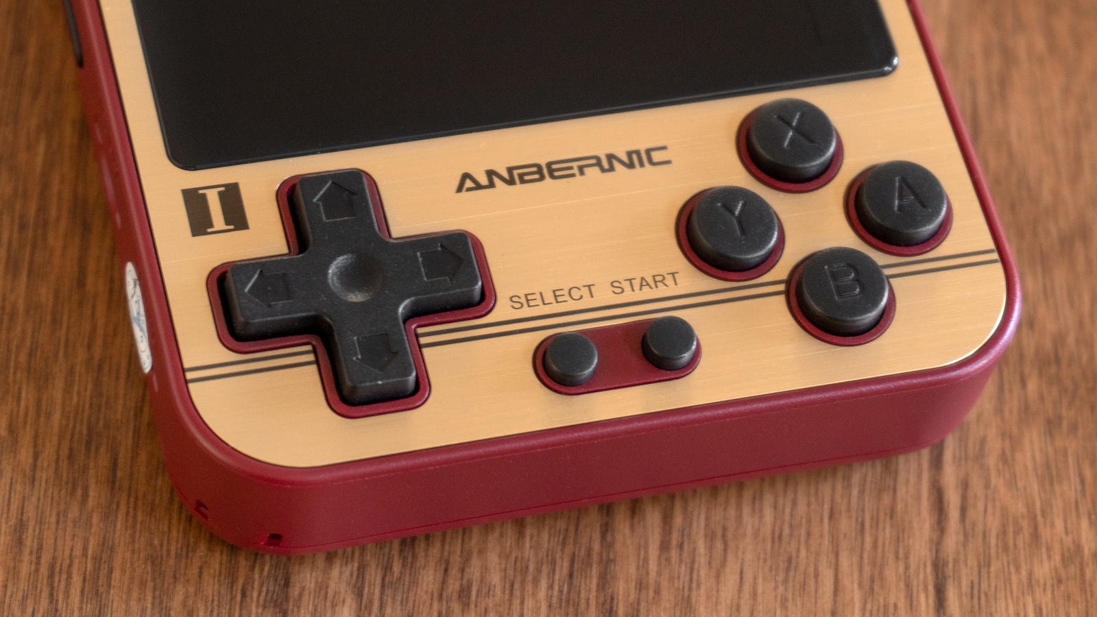 As with previous Anbernic handhelds, the controls on the RG280V feel great, but its smaller footprint means the RG280V lacks analog control sticks, so playing 3D games requiring camera control is all but impossible.
