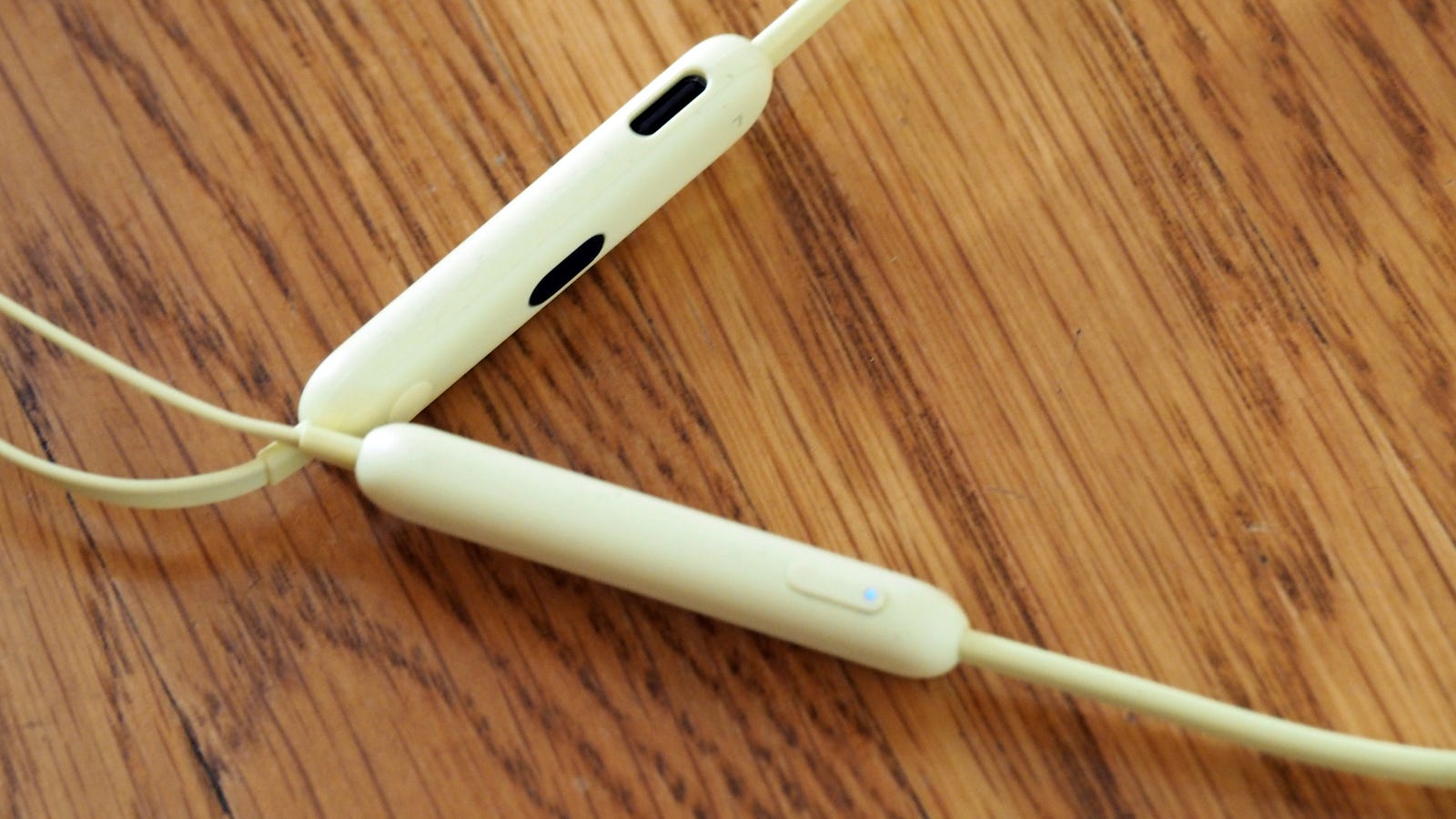 Beats Flex Review Best Cheap Bluetooth Earbuds You Can Buy