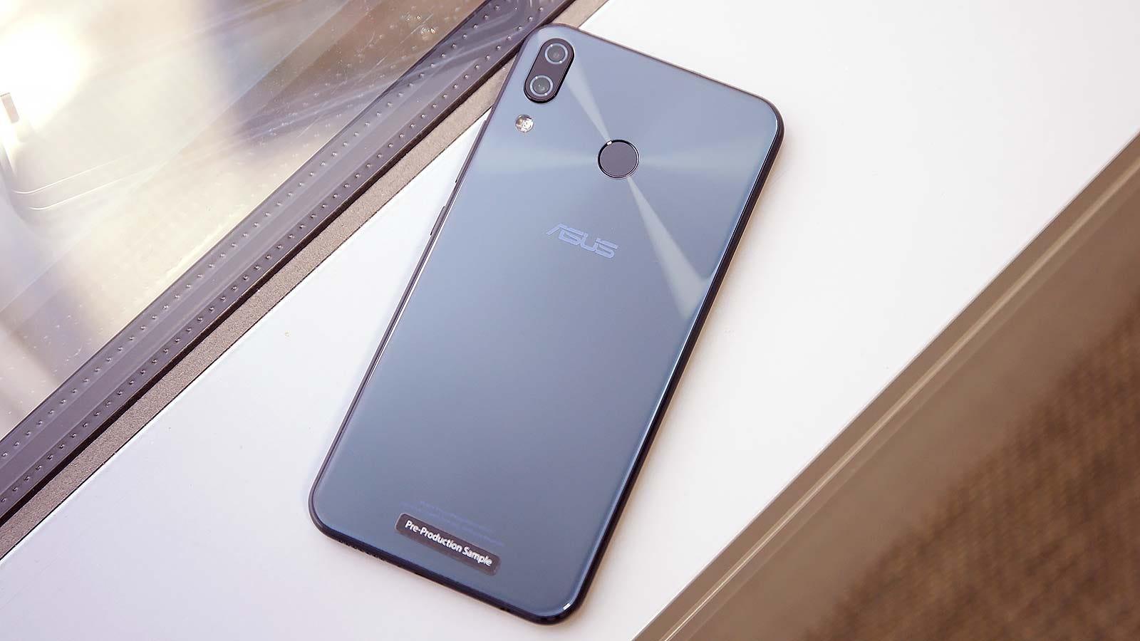 Asus Basically Made A More Affordable Iphone X Ripoff With Android