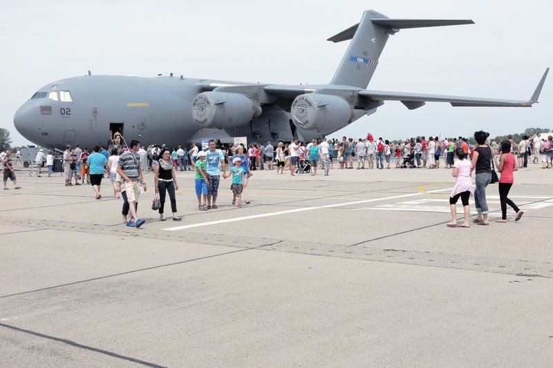 An Up Close Tour Of The C 17 Globemaster The Giant That Flies