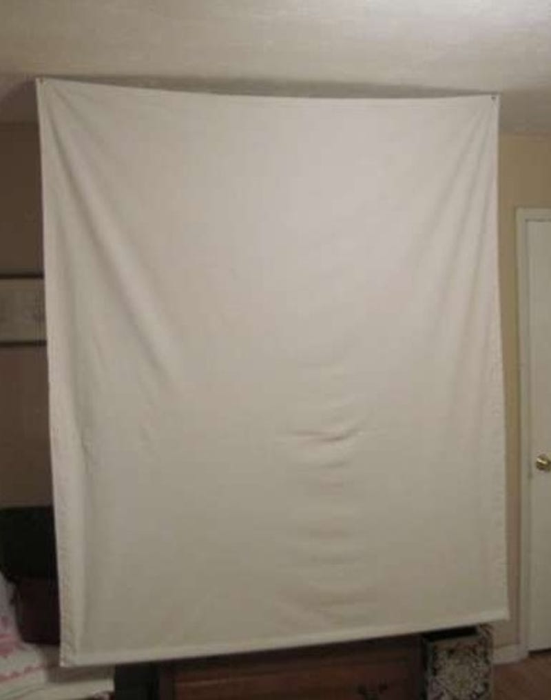Make A Portable Projector Screen For Less Than Ten Bucks