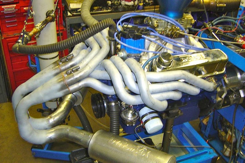 So You Can Evenly Distribute Exhaust Pulses In A V8