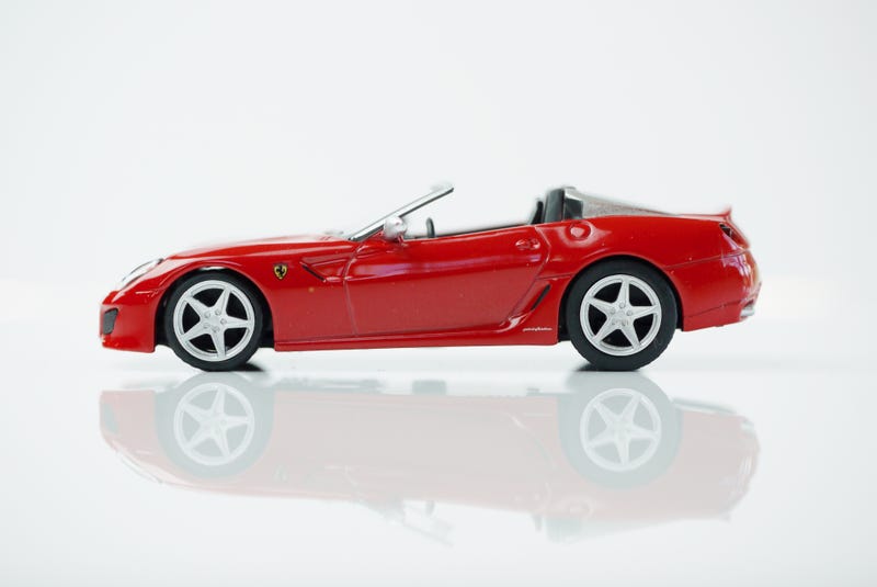 Kyosho Ferrari 9 1 64 65 Project Prancing Horse 65 2011 Ferrari 599 Sa Aperta