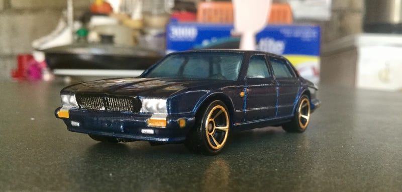 hot wheels jaguar xj40