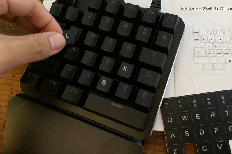 can you connect a keyboard and mouse to nintendo switch