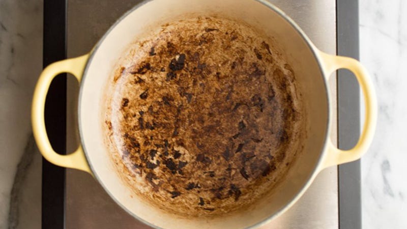 Restore Burnt Enameled Cookware With Baking Soda