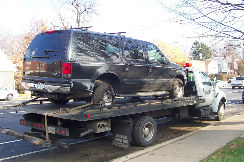 hilariously bizarre craigslist ad proves this ford excursion is invincible hilariously bizarre craigslist ad