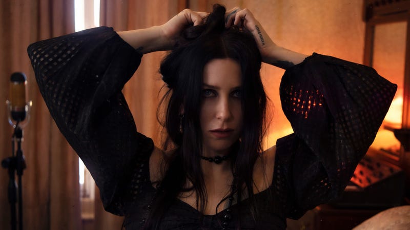 Review Chelsea Wolfe S Starkly Beautiful Birth Of Violence