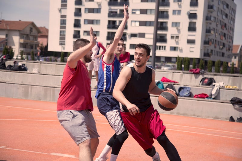 15 Usually White Pickup Basketball Players We Need To Start