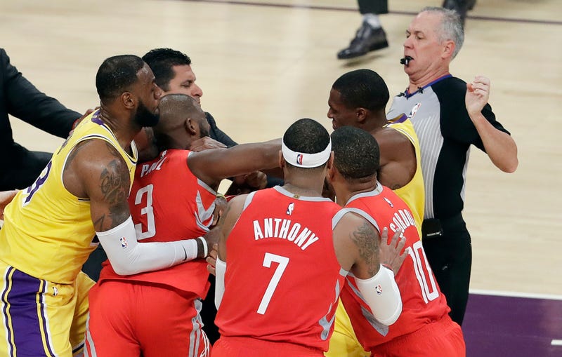 Rajon Rondo Brawls With Chris Paul 