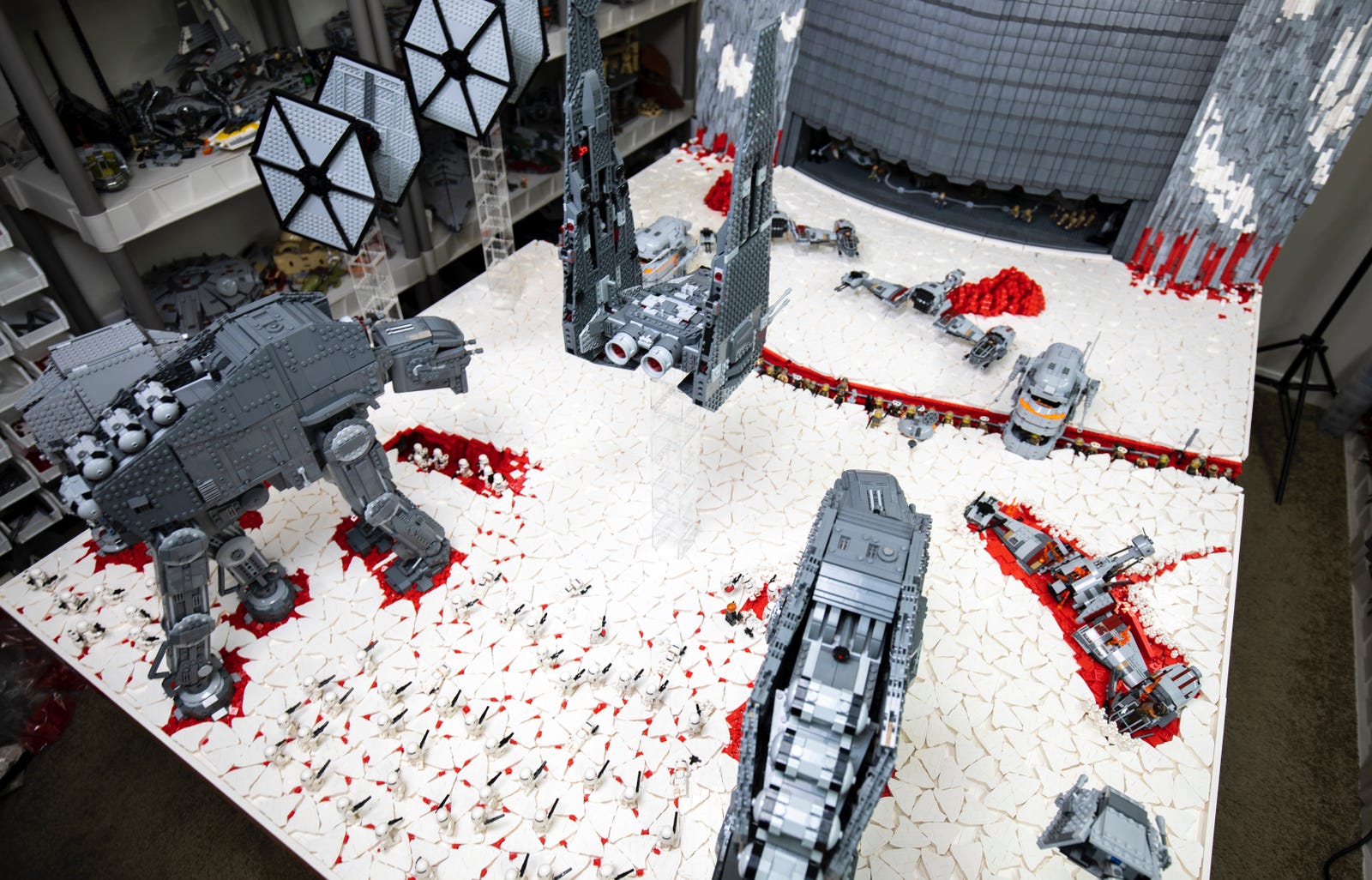 Over 100,000 Lego Bricks Were Used to Recreate the Final Battle of Star ...