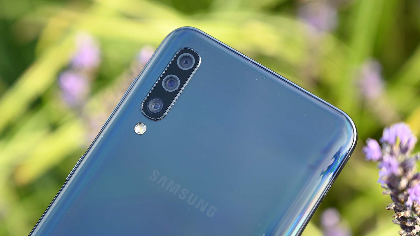 samsung galaxy a50 best budget smartphone android