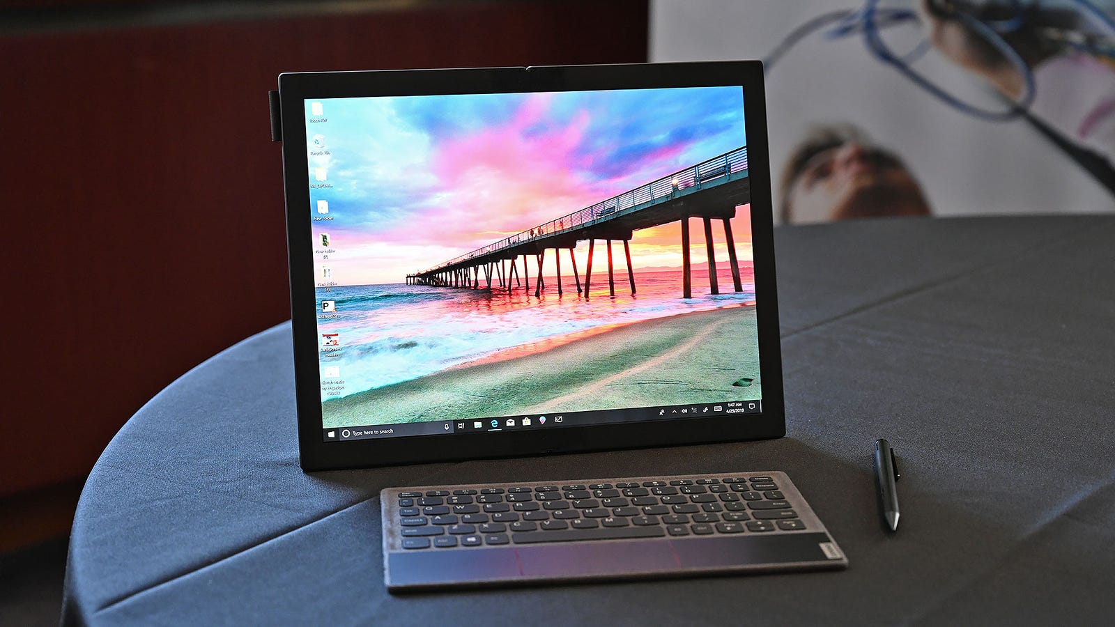 Forget Foldable Phones, Lenovo's Prototype Bendy Screen Laptop Looks ...