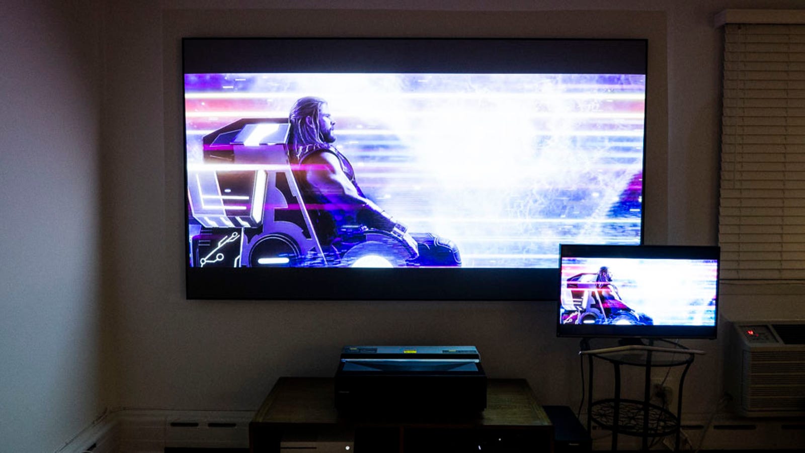 Hisenses Absurd 100 Inch Laser Tv Turned Me Into A Big Screen Believer
