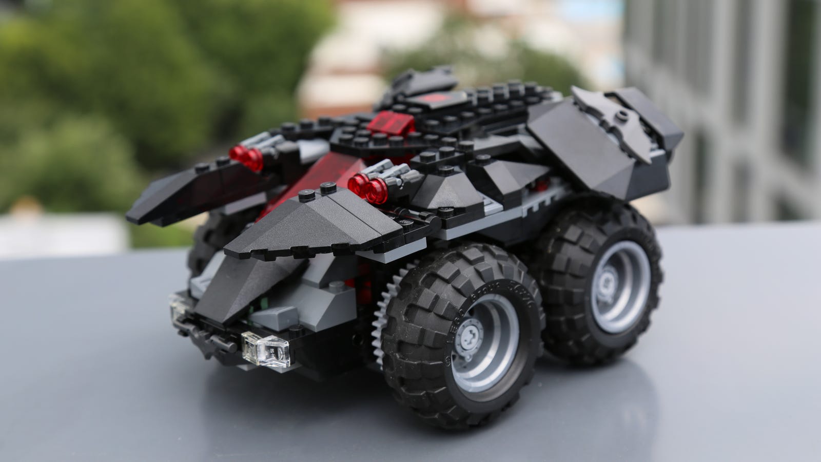 The New RC Lego Batmobile Is Your Puppy's Worst Nightmare | Gizmodo UK