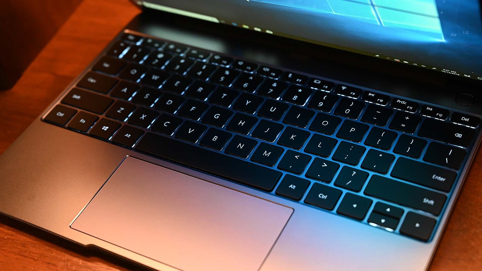 how to turn on macbook pro 2019
